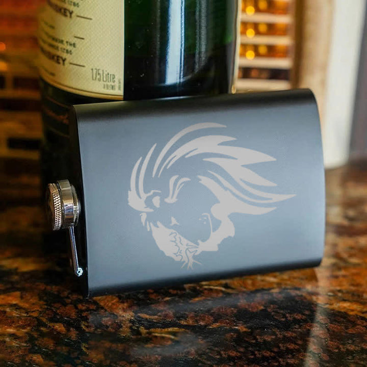 Borraccia portatile in acciaio inossidabile con motivo laser a testa di leone di Gesù Cristo da 3-8 oz - image 7