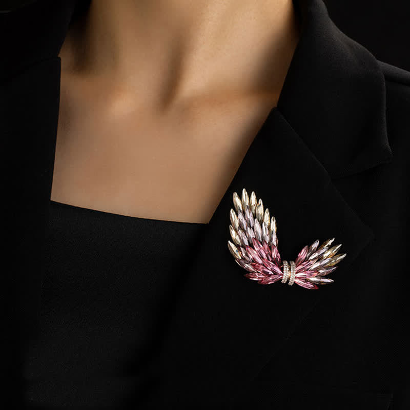 Spilla da donna di lusso elegante con ali in zircone lucido