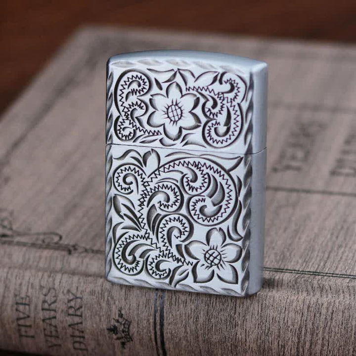 Accendino a butano ricaricabile con elegante design a rilievo floreale - Argento - image 10