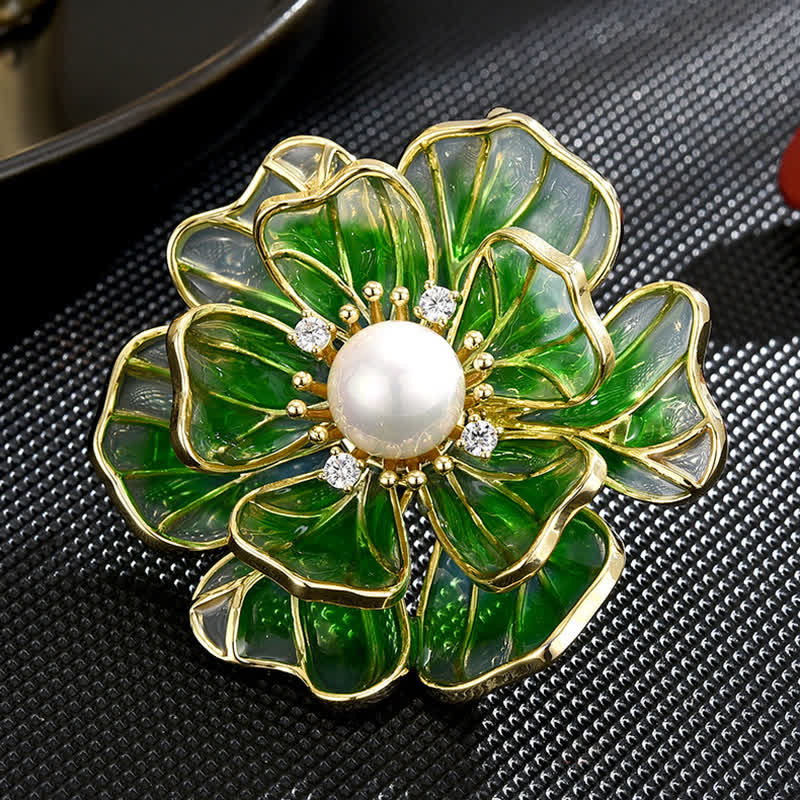 Spilla da donna in smalto placcato oro con peonia verde