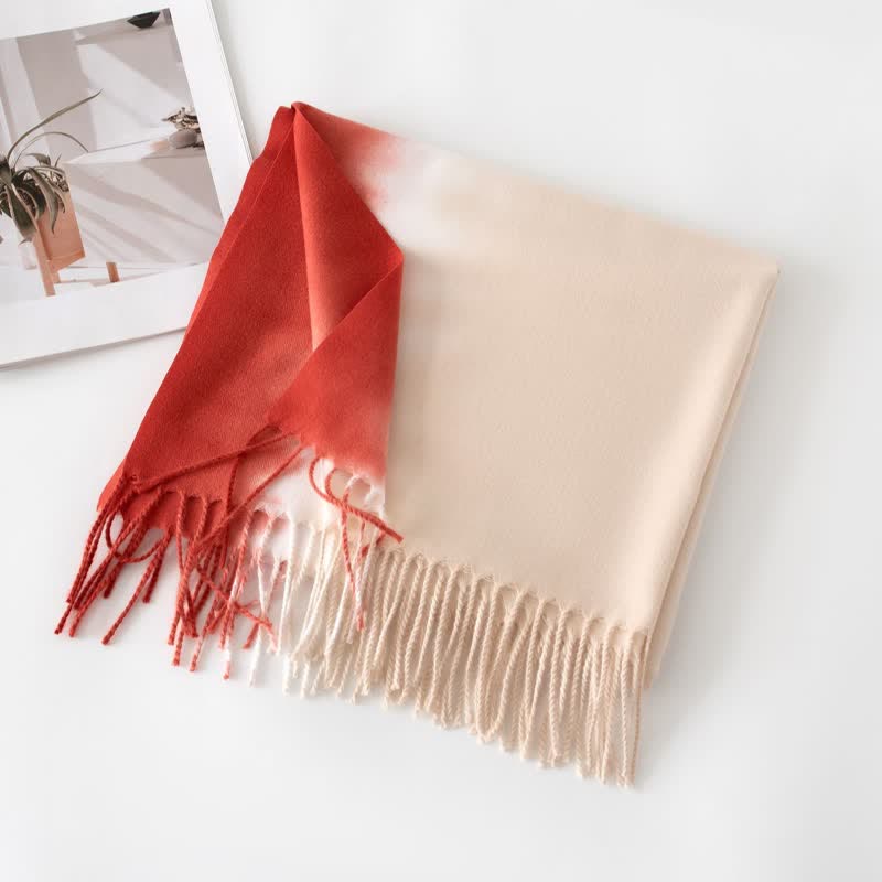 Sciarpa unisex in finto cashmere con frange colorate sfumate - Rosso e avorio - image 12