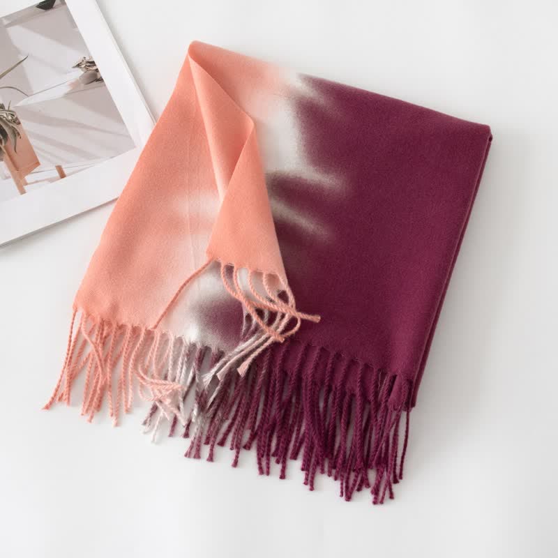 Sciarpa unisex in finto cashmere con frange colorate sfumate