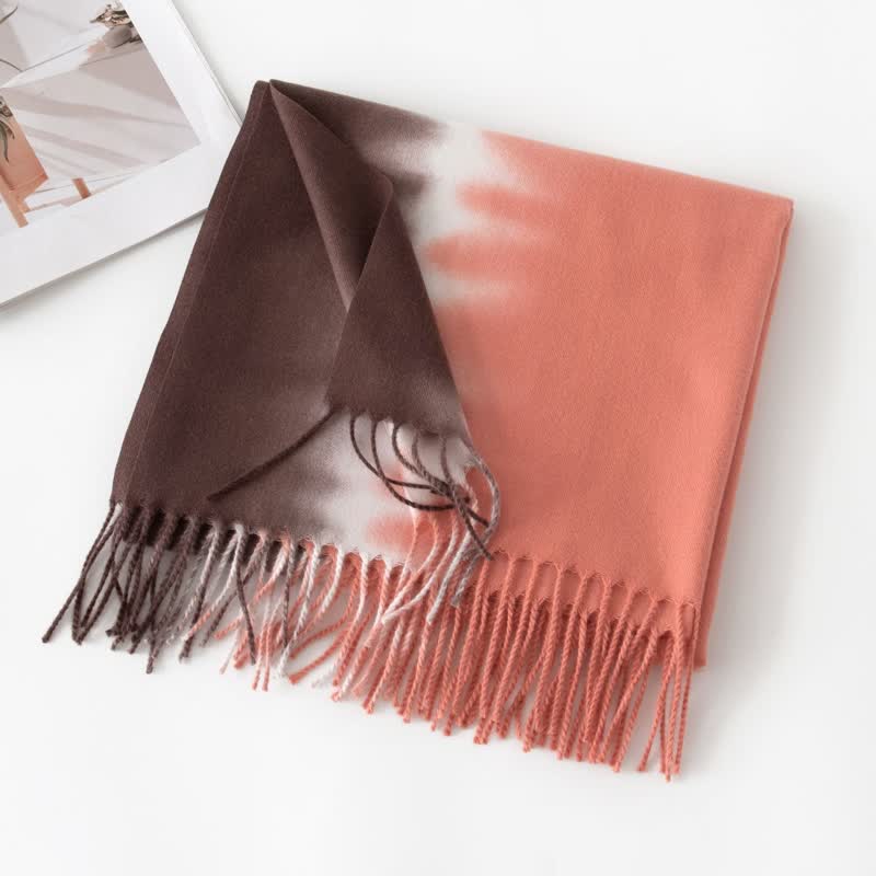 Sciarpa unisex in finto cashmere con frange colorate sfumate - Marrone e salmone - image 16
