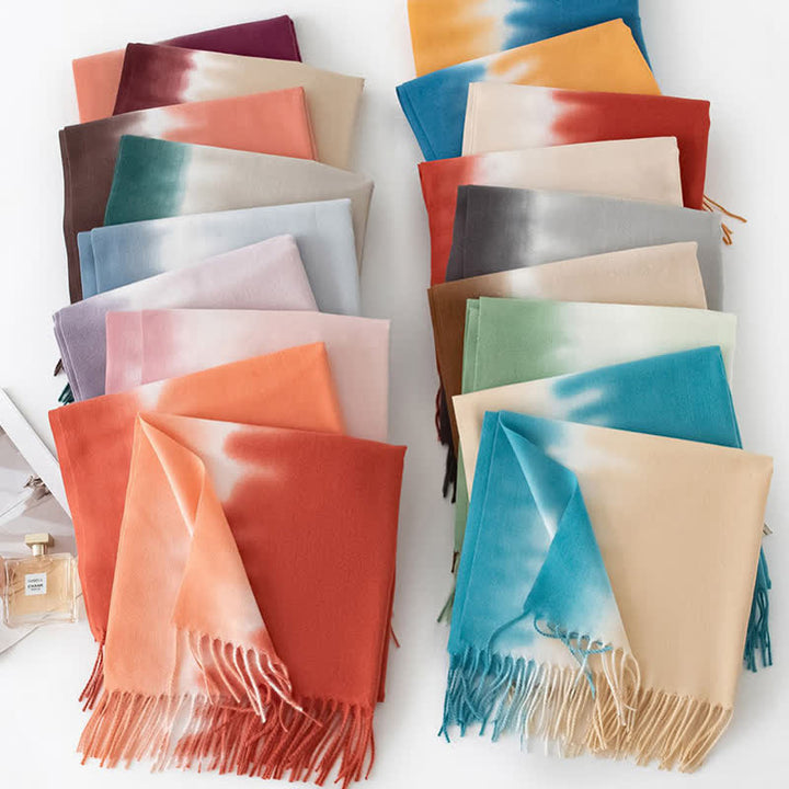 Sciarpa unisex in finto cashmere con frange colorate sfumate