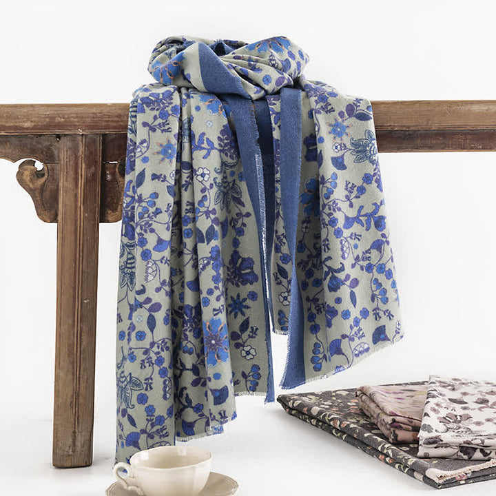 Sciarpa elegante con bordo a contrasto floreale da donna