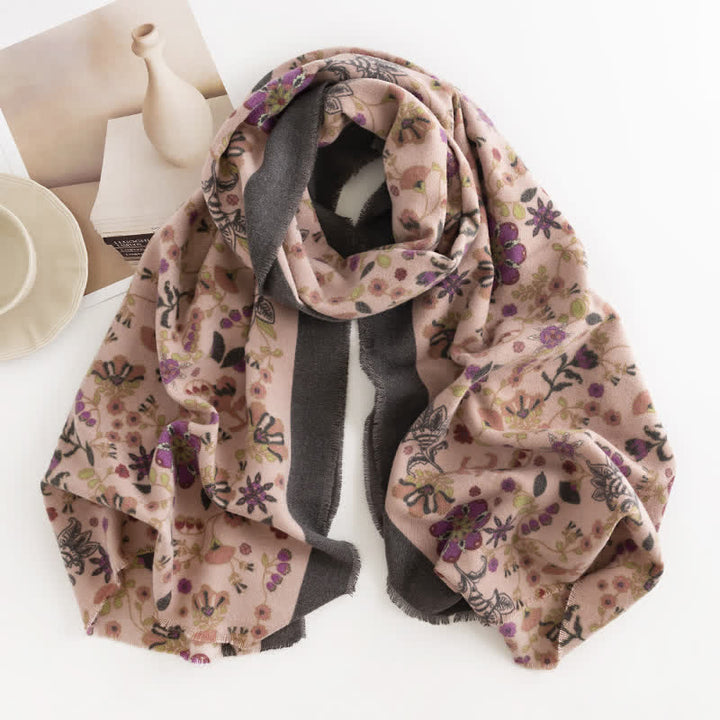 Sciarpa elegante con bordo a contrasto floreale da donna