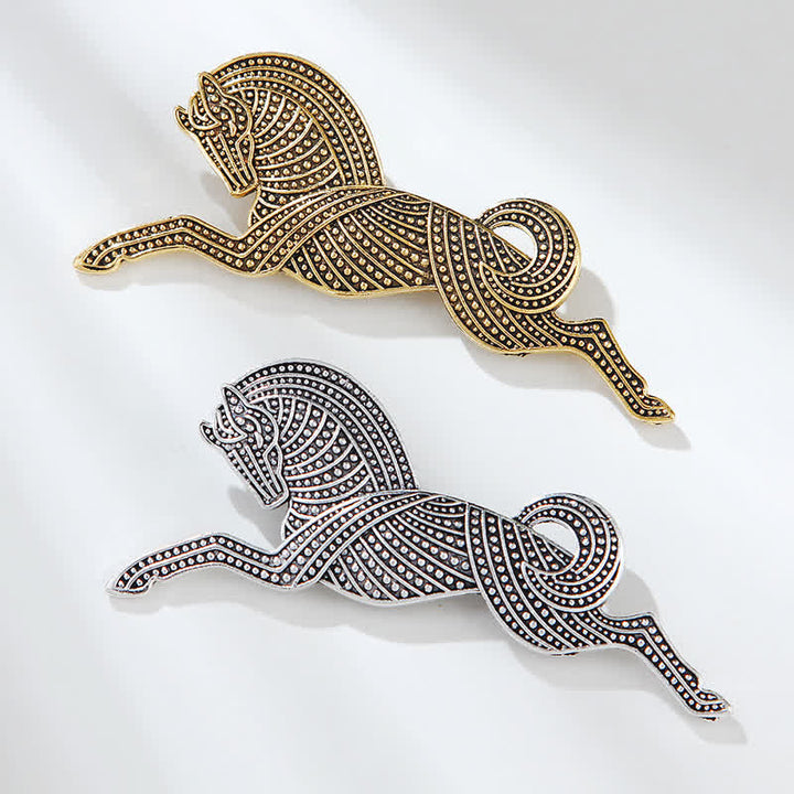 Spilla unisex con cavallo rampante placcata in oro e argento