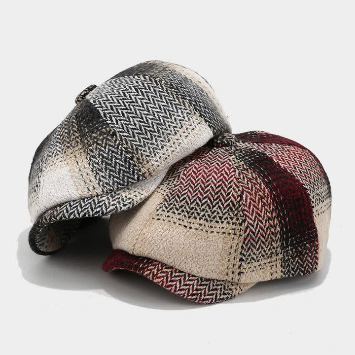 Cappello basco da giornalaio a spina di pesce con frange di colore sfumato