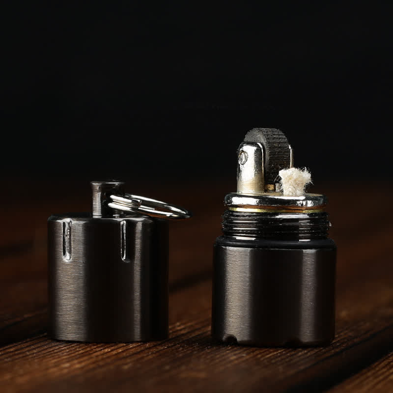 Mini capsula portatile ricarica ciondolo accendino cherosene