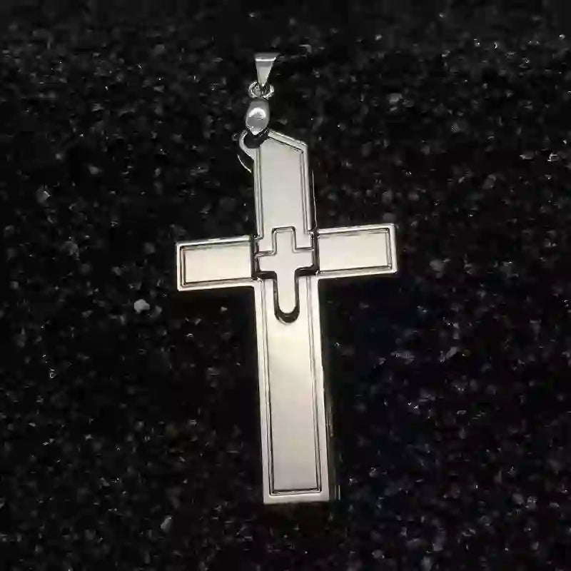 Collana con ciondolo multifunzione a forma di mini croce e coltello nascosto