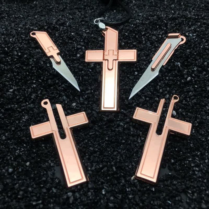 Collana con ciondolo multifunzione a forma di mini croce e coltello nascosto