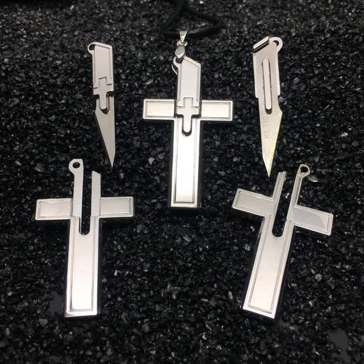 Collana con ciondolo multifunzione a forma di mini croce e coltello nascosto