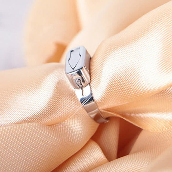 Anello regolabile per apertura coltello nascosto multifunzionale
