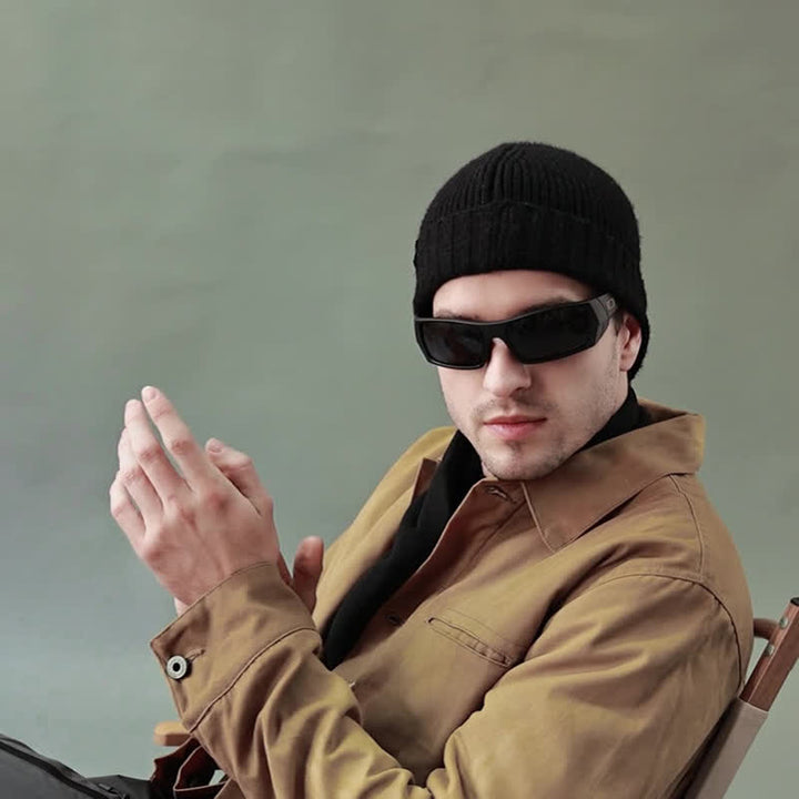 Comodo berretto elastico a tesa corta lavorato a maglia - image 2