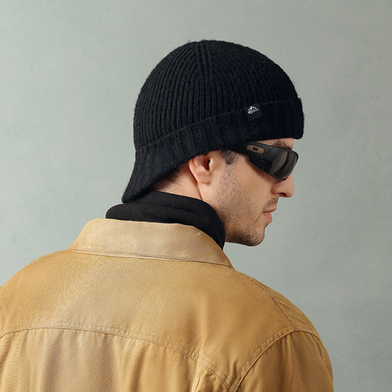 Comodo berretto elastico a tesa corta lavorato a maglia - image 1