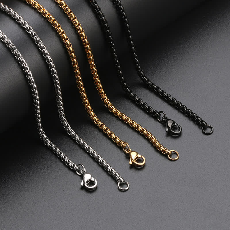 Collana con ciondolo a forma di concorso simulato a croce commemorativa