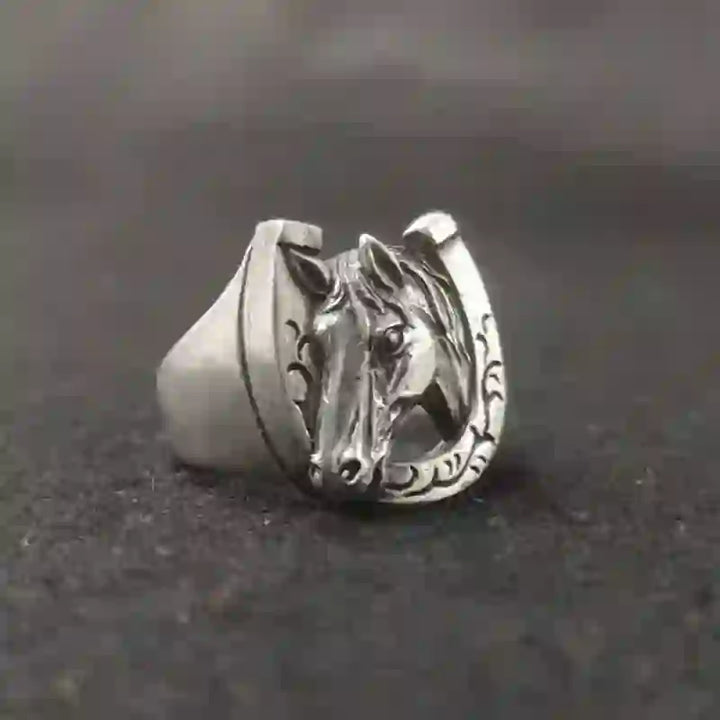 Anello regolabile con apertura a forma di toro e cavallo dominante da uomo