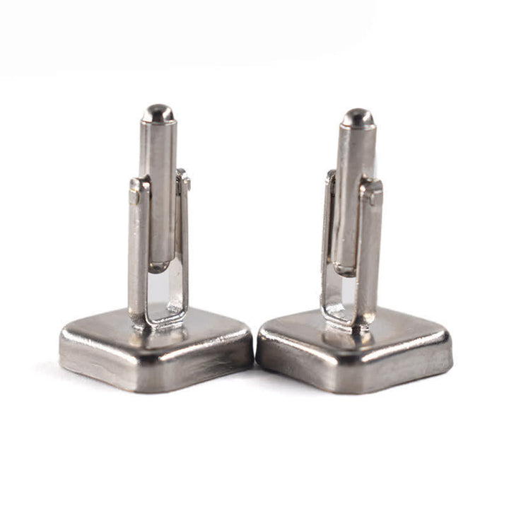 Gemelli da uomo in legno con piccoli quadrati a scacchiera scuri - image 5