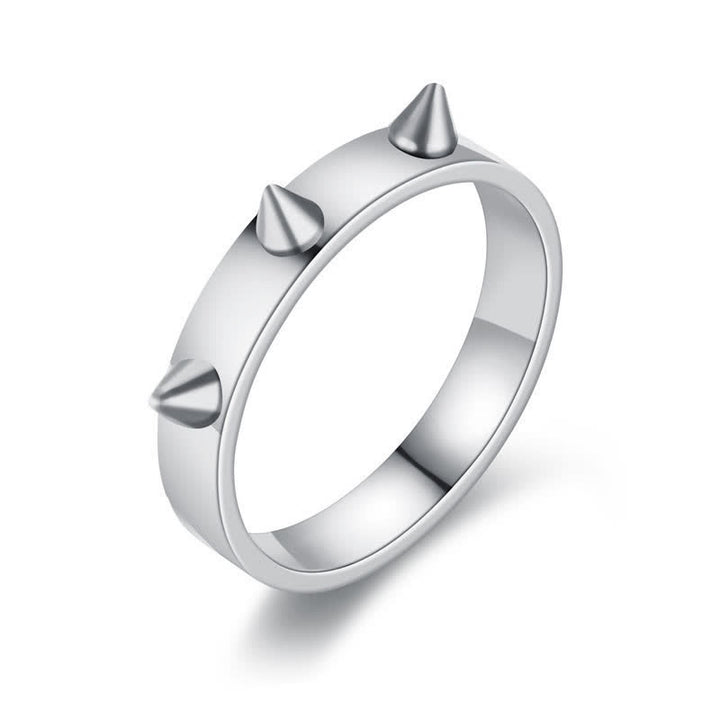Anello di autodifesa con 3 rivetti in stile punk