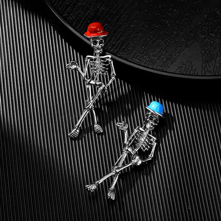 Spilla smaltata con cappello a forma di teschio scheletro horror