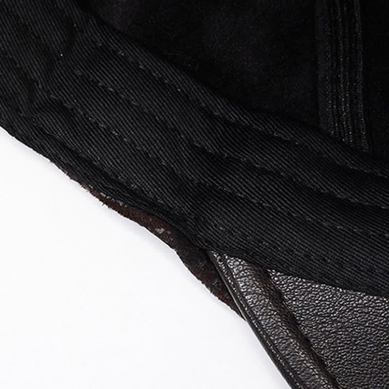 Cappello basco in pelle con stampa unica e regolazione laterale