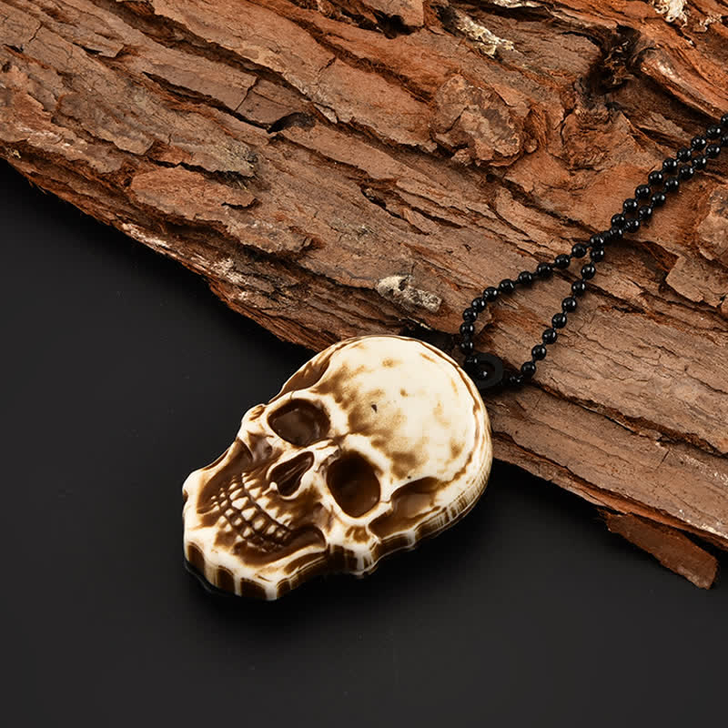 Portachiavi con collana e catena a forma di mini coltello pieghevole con teschio creativo