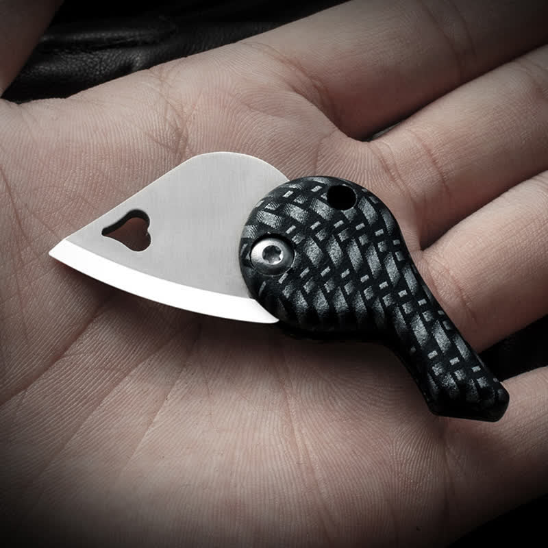 Portachiavi con coltello tascabile pieghevole a forma di cuore con lama cava