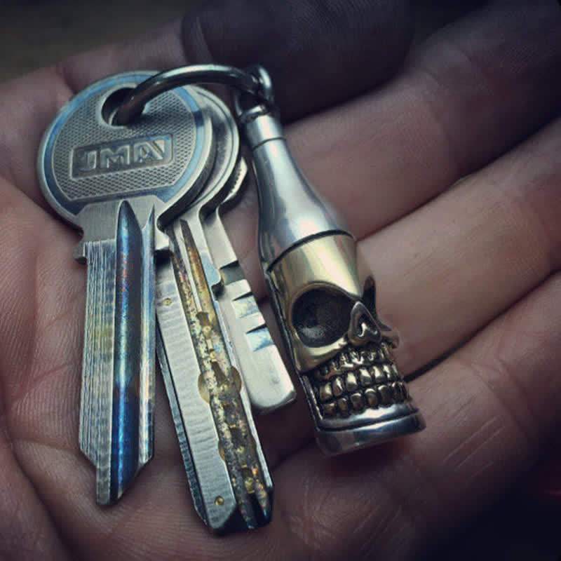 Portachiavi con ciondolo apribottiglie da birra a forma di teschio