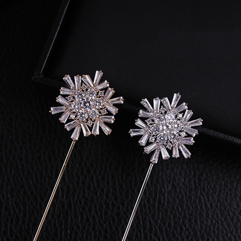 Spilla a forma di fiore di fiocco di neve in cristallo artificiale scintillante