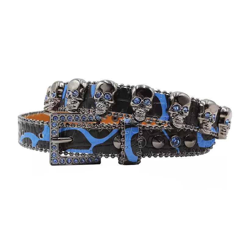 Cintura in pelle con stampa leopardata e rivetti a forma di teschio gotico