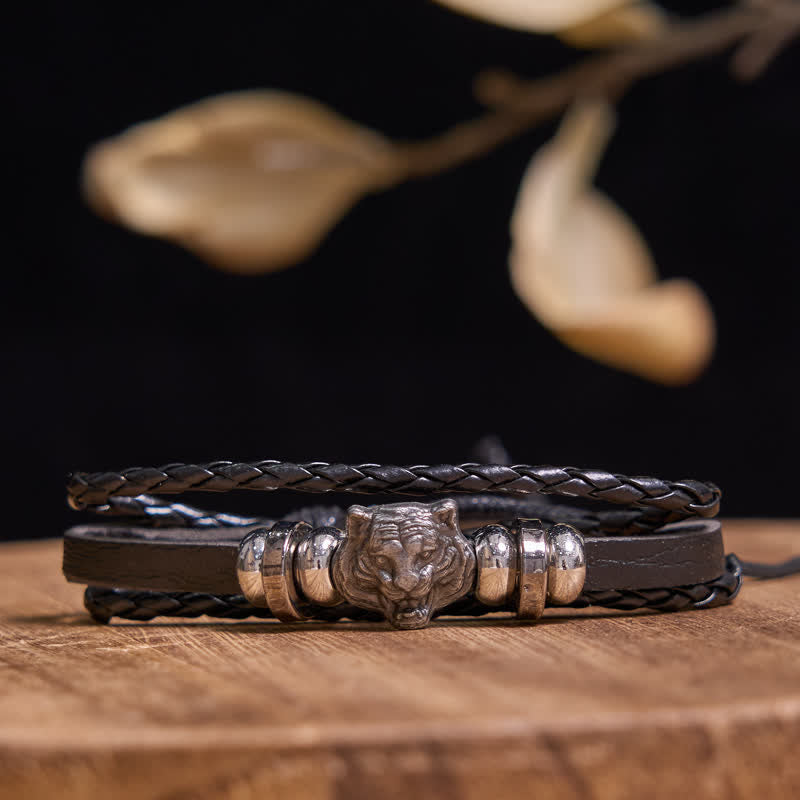 Braccialetto in pelle nera con testa di animale e teschio alla moda