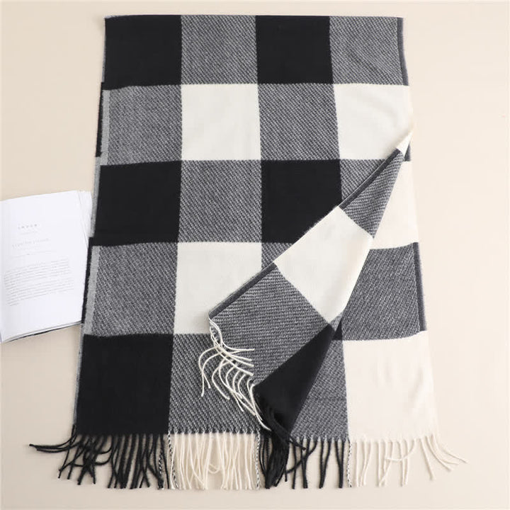 Sciarpa invernale calda a righe con frange unisex - image 2