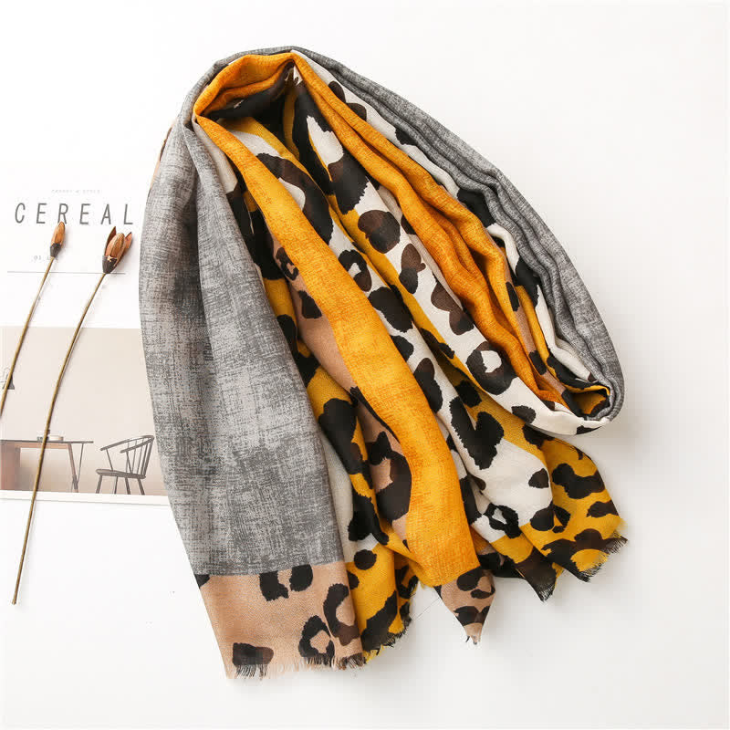 Sciarpa sottile grande con stampa leopardata da donna