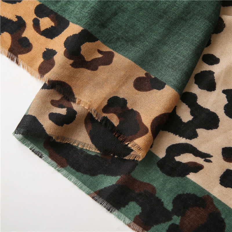 Sciarpa sottile grande con stampa leopardata da donna