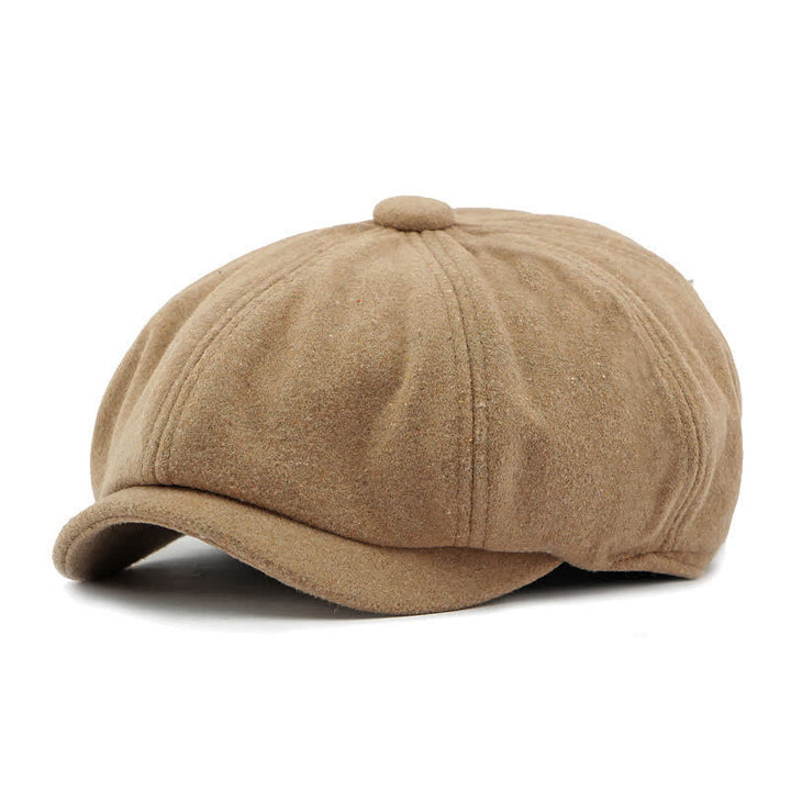 Cappello da giorno con basco e cuciture alla moda abbinate ai colori