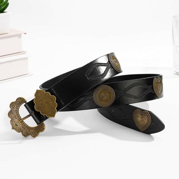Cintura in pelle nera con cuore in bronzo antico e rivetti rotondi