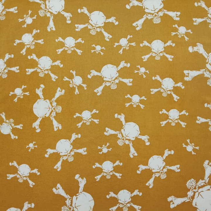 Sciarpa quadrata con stampa di teschio e scheletro pirata giallo e bianco