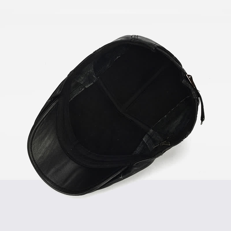 Cappello basco in pelle di vacchetta con lacci laterali