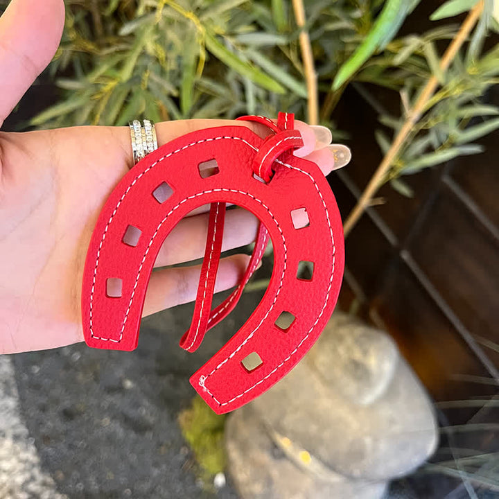 Portachiavi in pelle con ciondolo a forma di ferro di cavallo semplice - Rosso - image 13