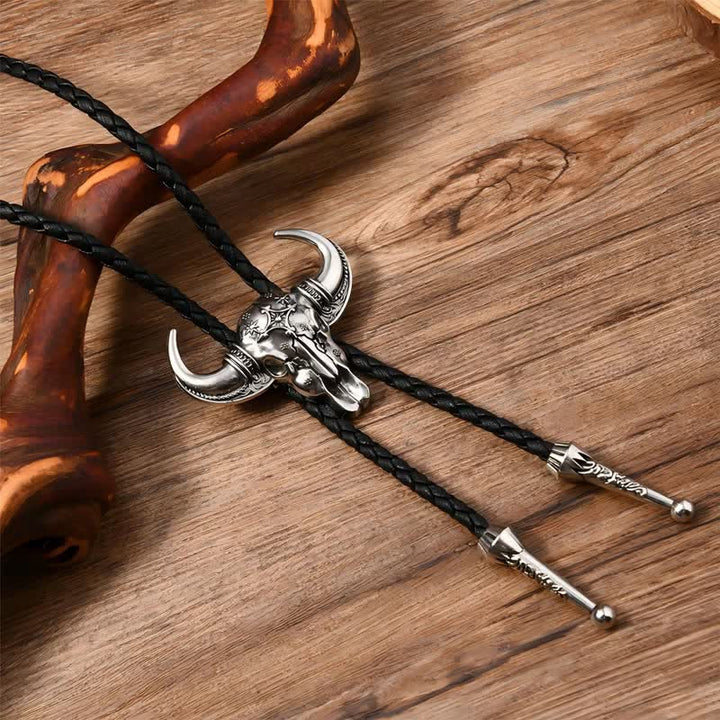 Cravatta Bolo con design turchese in stile western a forma di cuore di toro