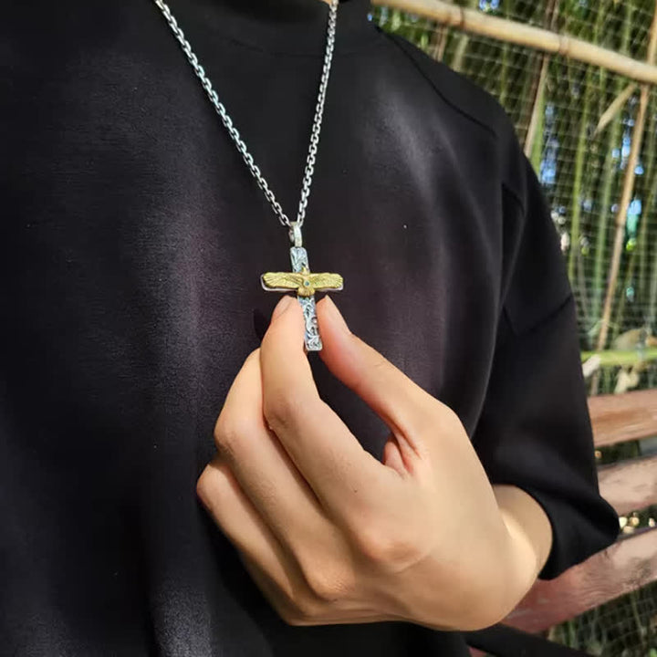 Collana antica con croce d'aquila in oro e argento