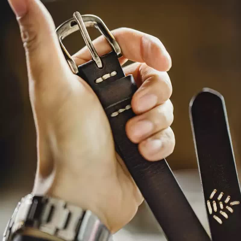 Cintura in pelle stretta con decorazione da cucito nera vintage - image 0