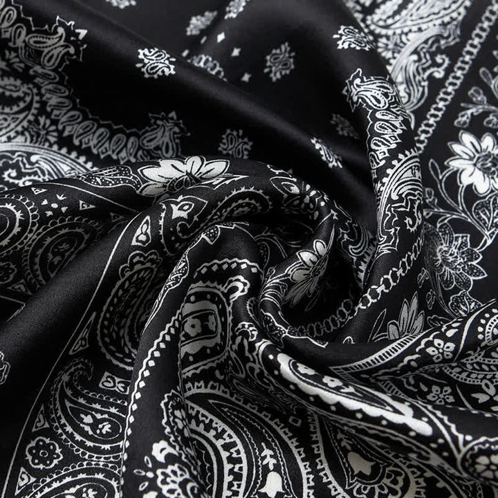 Sciarpa quadrata con motivo a griglia a quattro riquadri Paisley bianco e nero