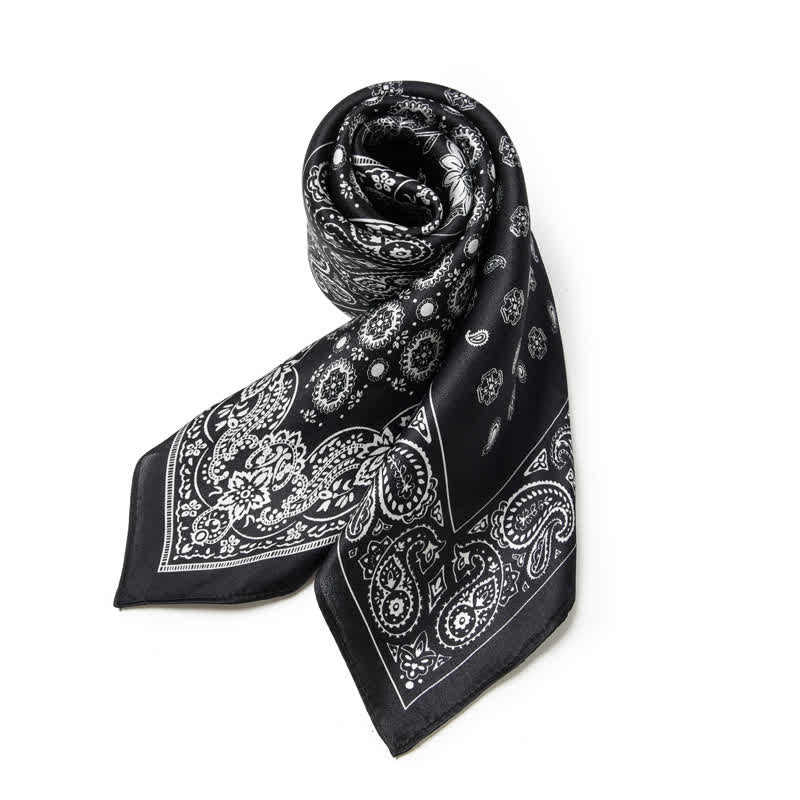 Sciarpa quadrata con motivo a griglia a quattro riquadri Paisley bianco e nero
