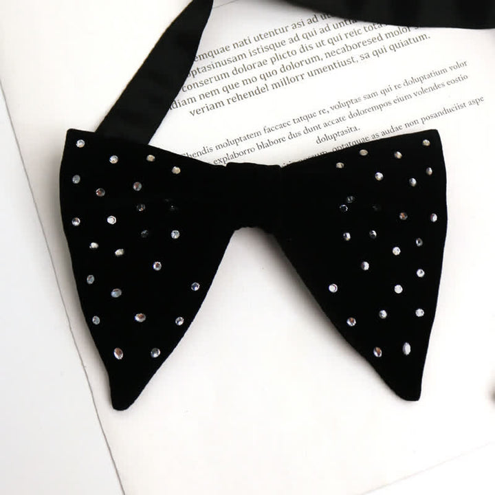 Papillon oversize a punta in velluto con strass sparsi da uomo