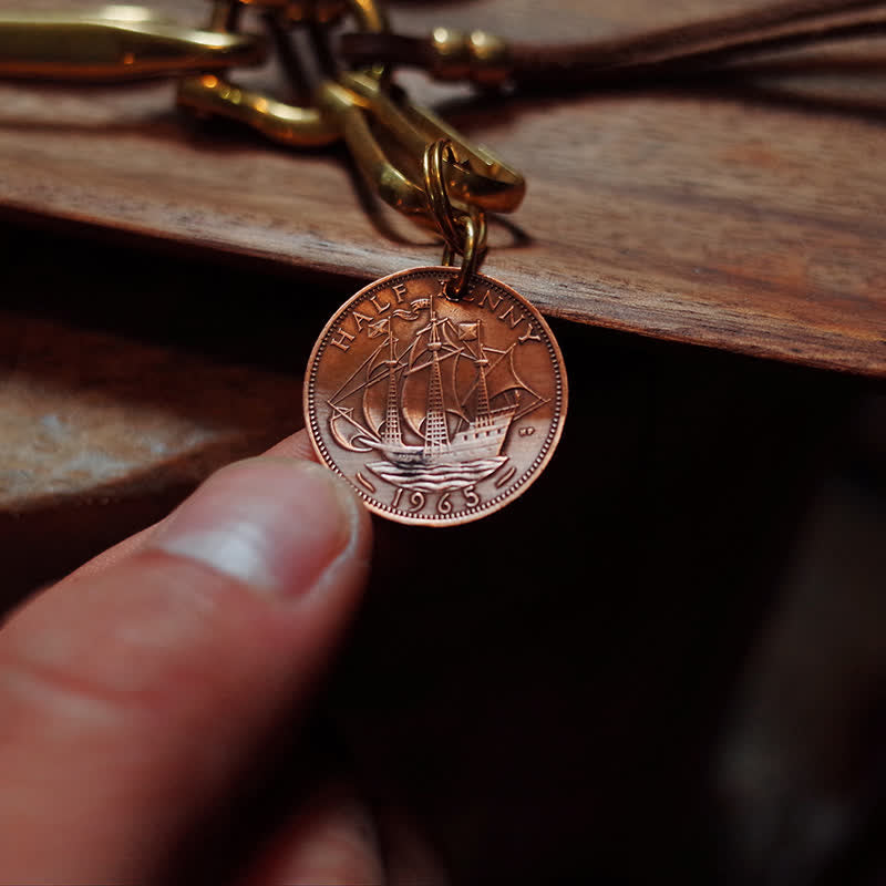 Portachiavi in pelle con clip da cintura in ottone anticato stile meccanico
