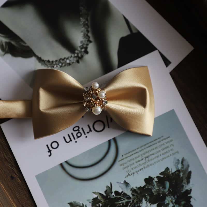 Papillon da uomo con fiori dorati e perle finte