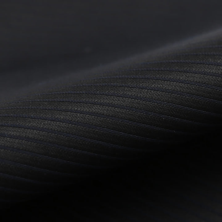 Papillon da uomo in twill nero sottile a righe blu navy