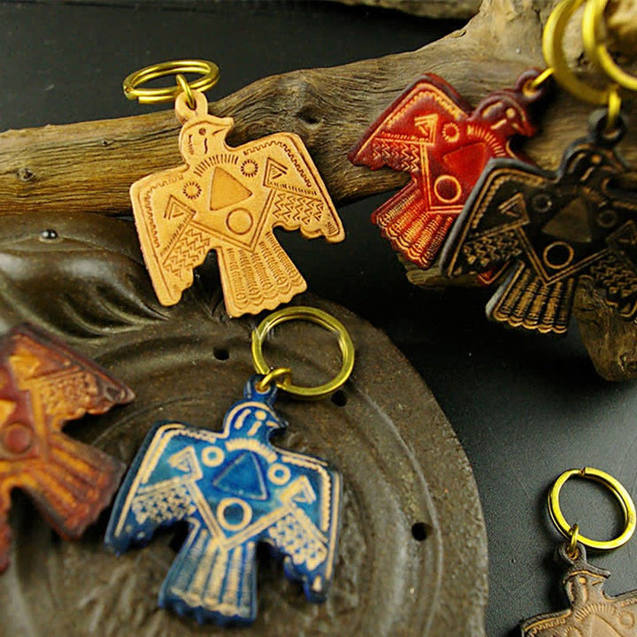 Portachiavi in pelle di rame con santo patrono indiano Thunderbird
