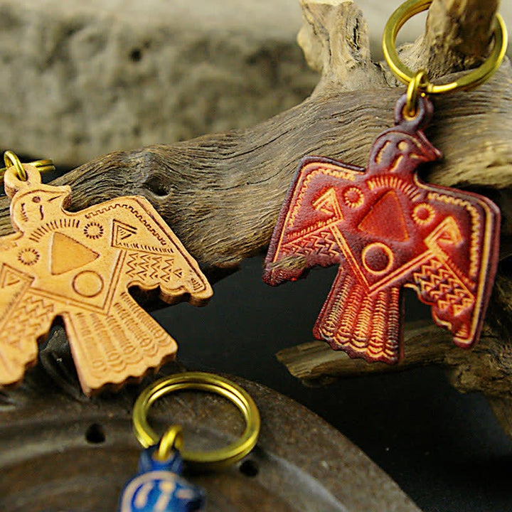 Portachiavi in pelle di rame con santo patrono indiano Thunderbird